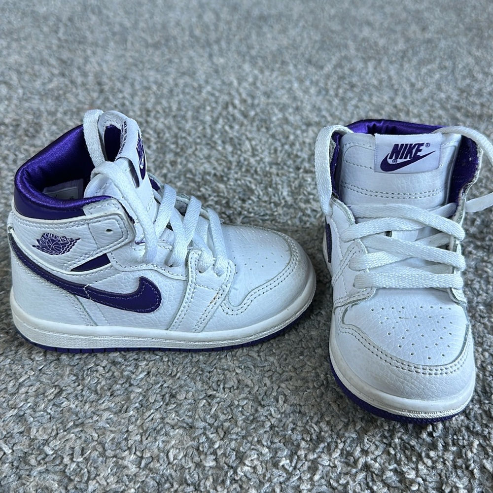 Purple & white toddler Jordan 1’s, size 6